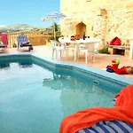 别墅 Bellavista Gozo *